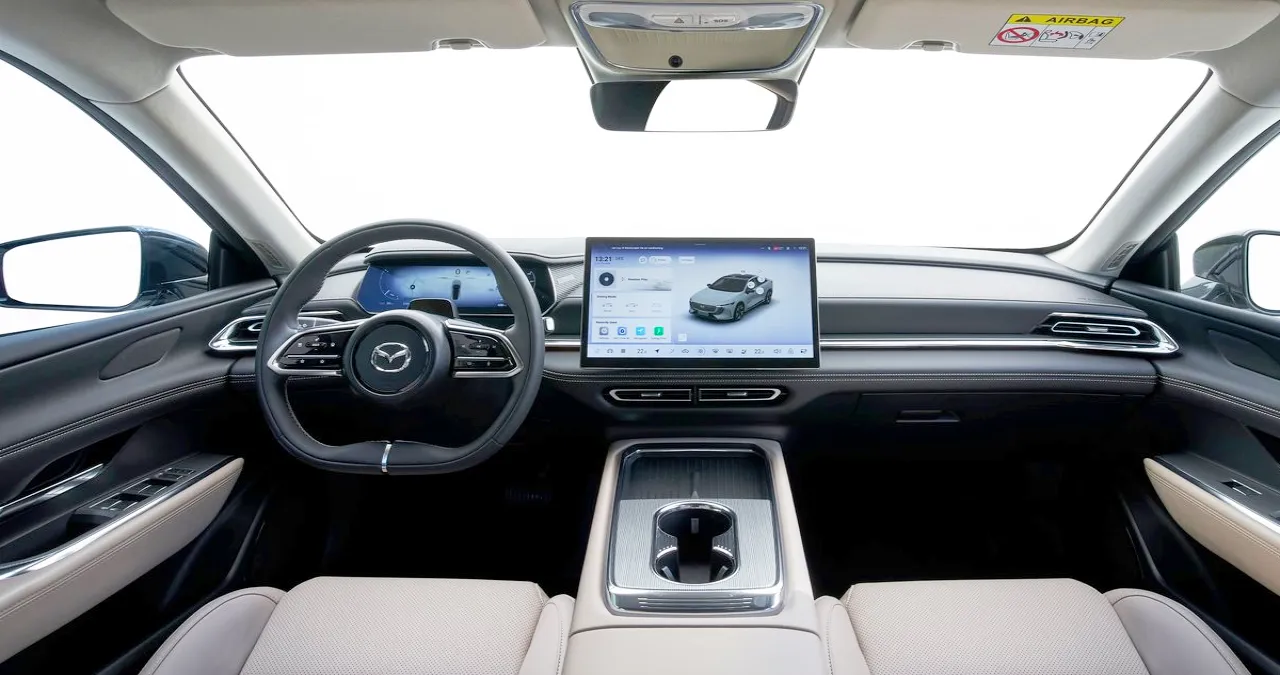 마즈다6e 실내 / 마즈다