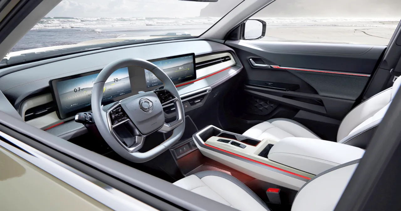 토레스 실내 / KG모빌리티