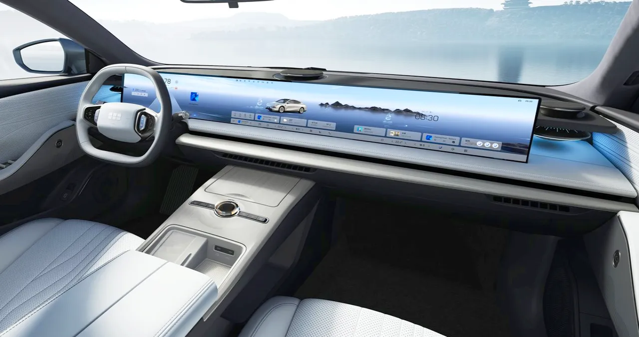 갤럭시 E8 실내 / 지리자동차