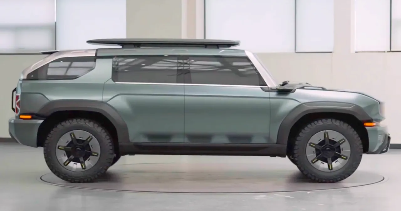 SE10 프로젝트 F100 / KGM