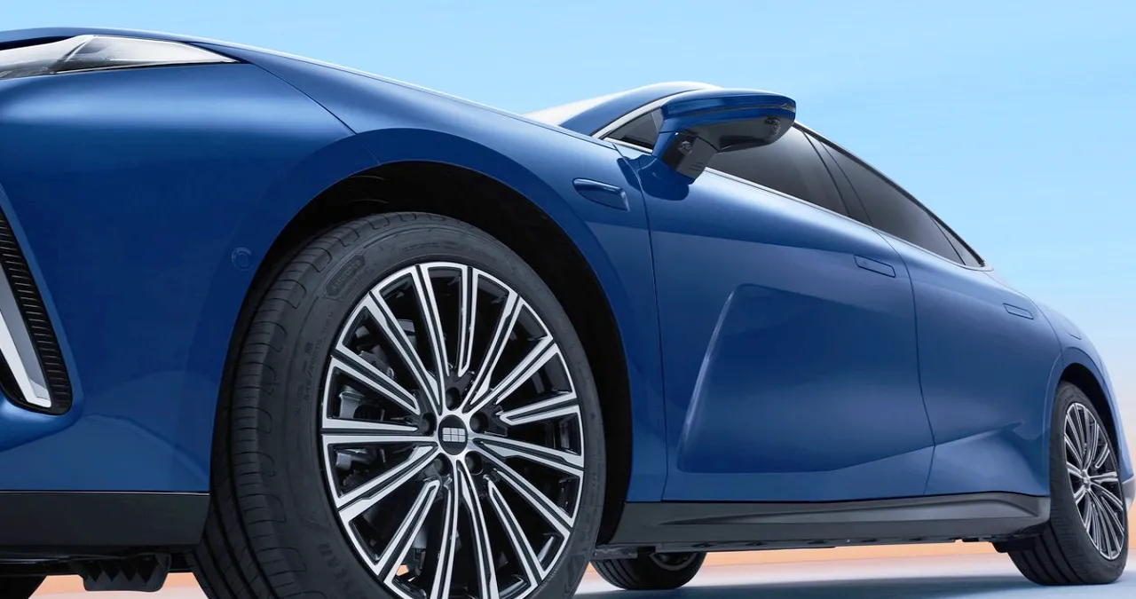 갤럭시 스타샤인 8 / 지리 갤럭시