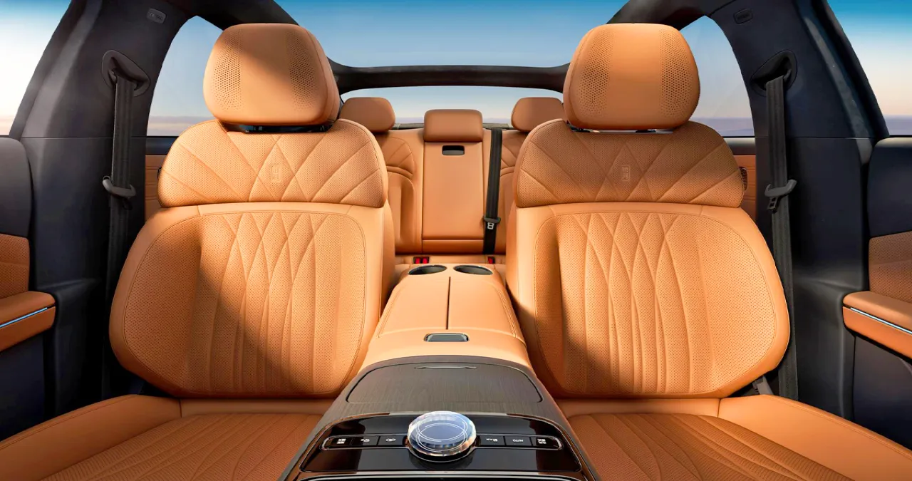 갤럭시 스타샤인 8 실내 / 지리 갤럭시