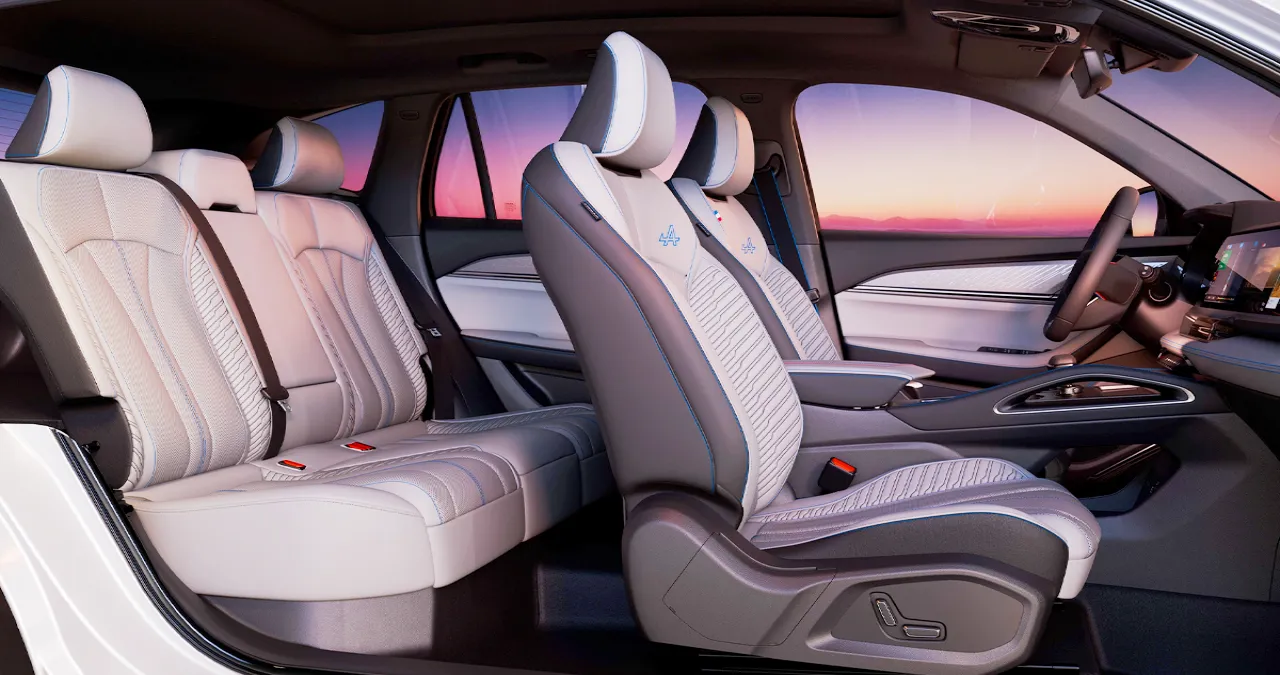 그랑 콜레오스 하이브리드 E-Tech 실내 / 르노코리아