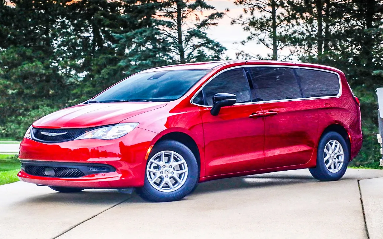 퍼시피카 LX - 출처 : 크라이슬러