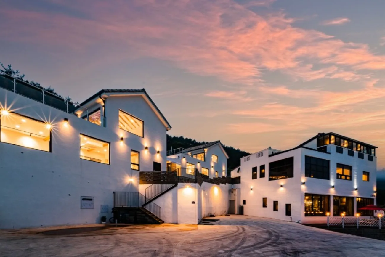 사진=여수 모나코 풀빌라