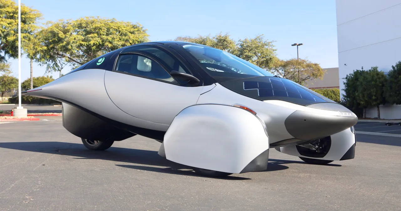 태양광 전기차 / 앱테라 모터스