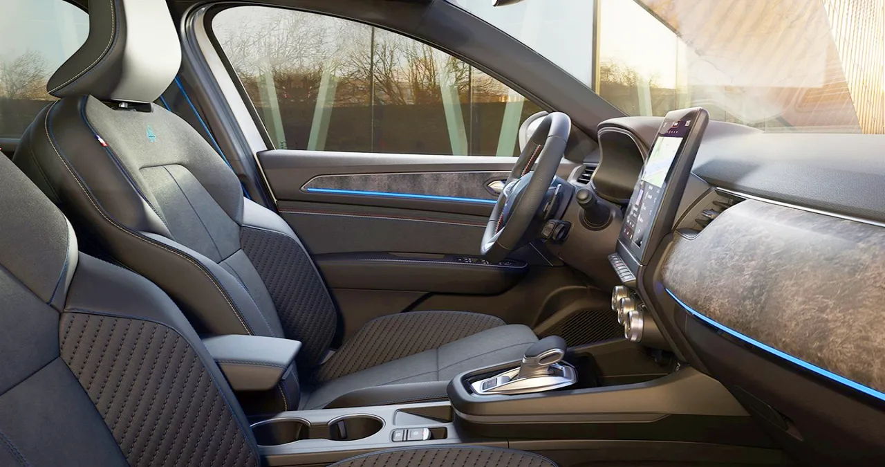 2027년형 아르카나 실내 / 르노코리아