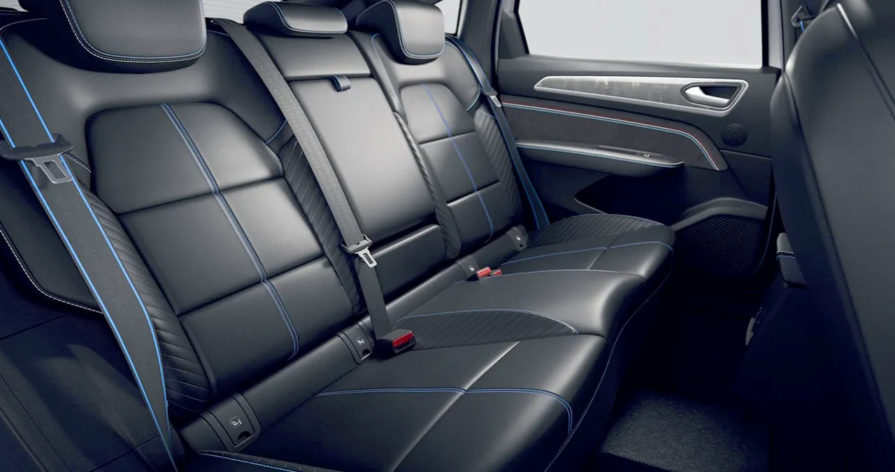 2027년형 아르카나 실내 / 르노코리아