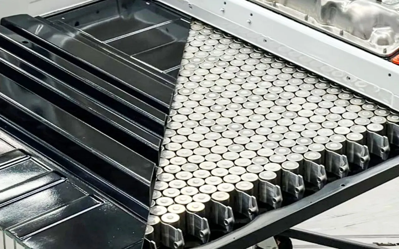 4680 배터리 - 출처 : 테슬라