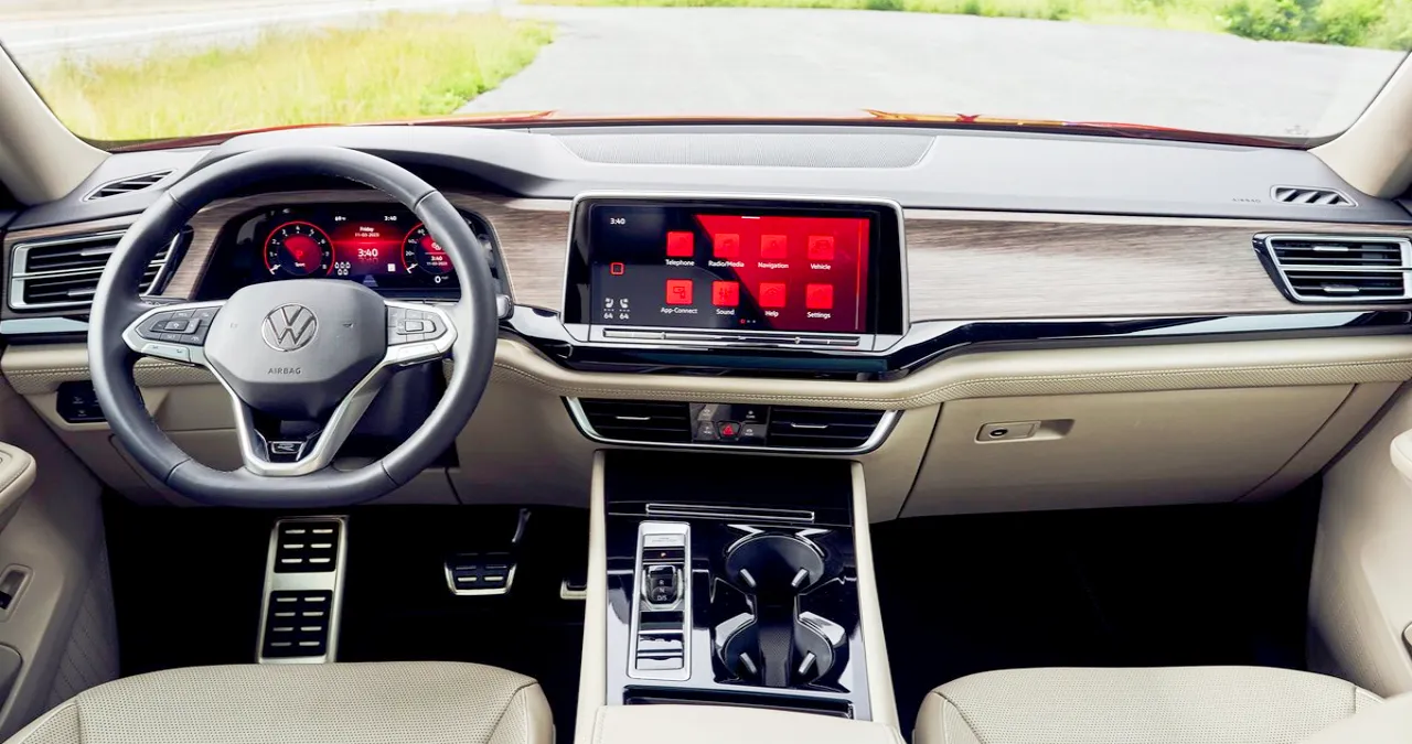 아틀라스 실내 / 폭스바겐