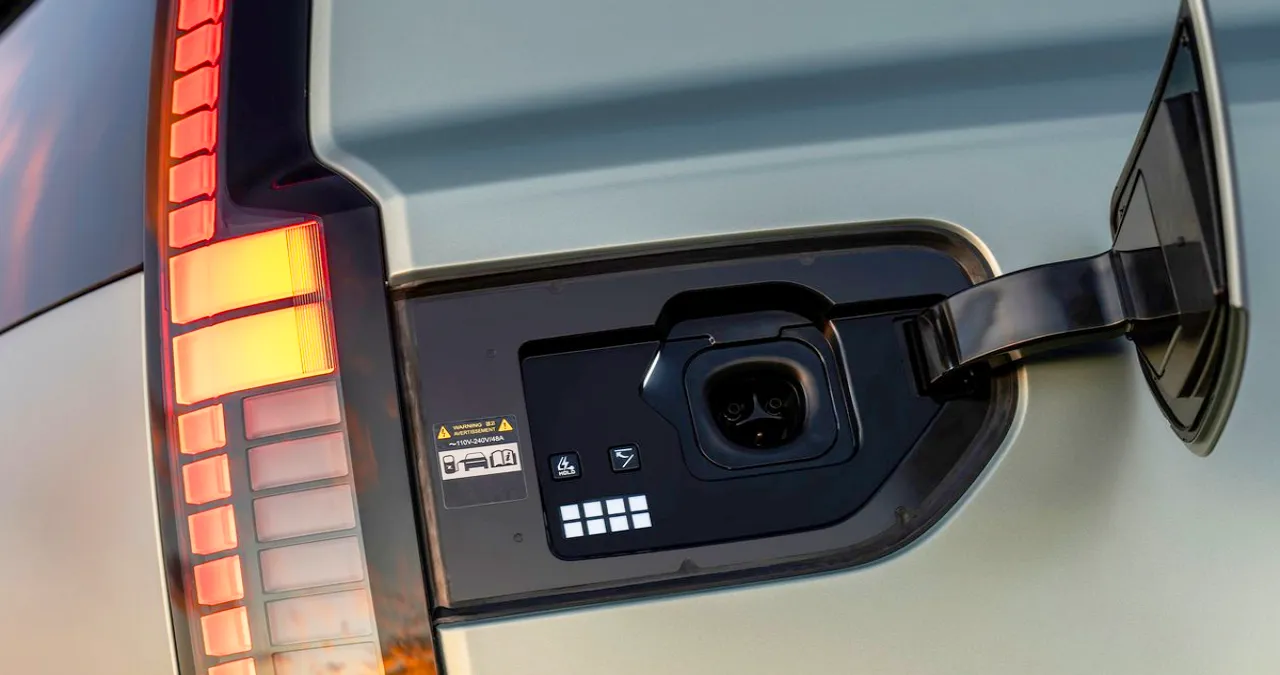 아이오닉 9 충전 포트 / 현대자동차