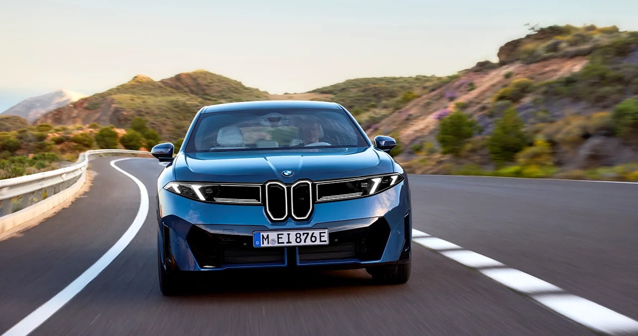 더 뉴 BMW iX3 / BMW