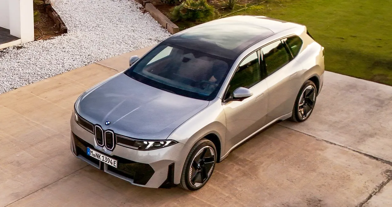 더 뉴 BMW iX3 / BMW