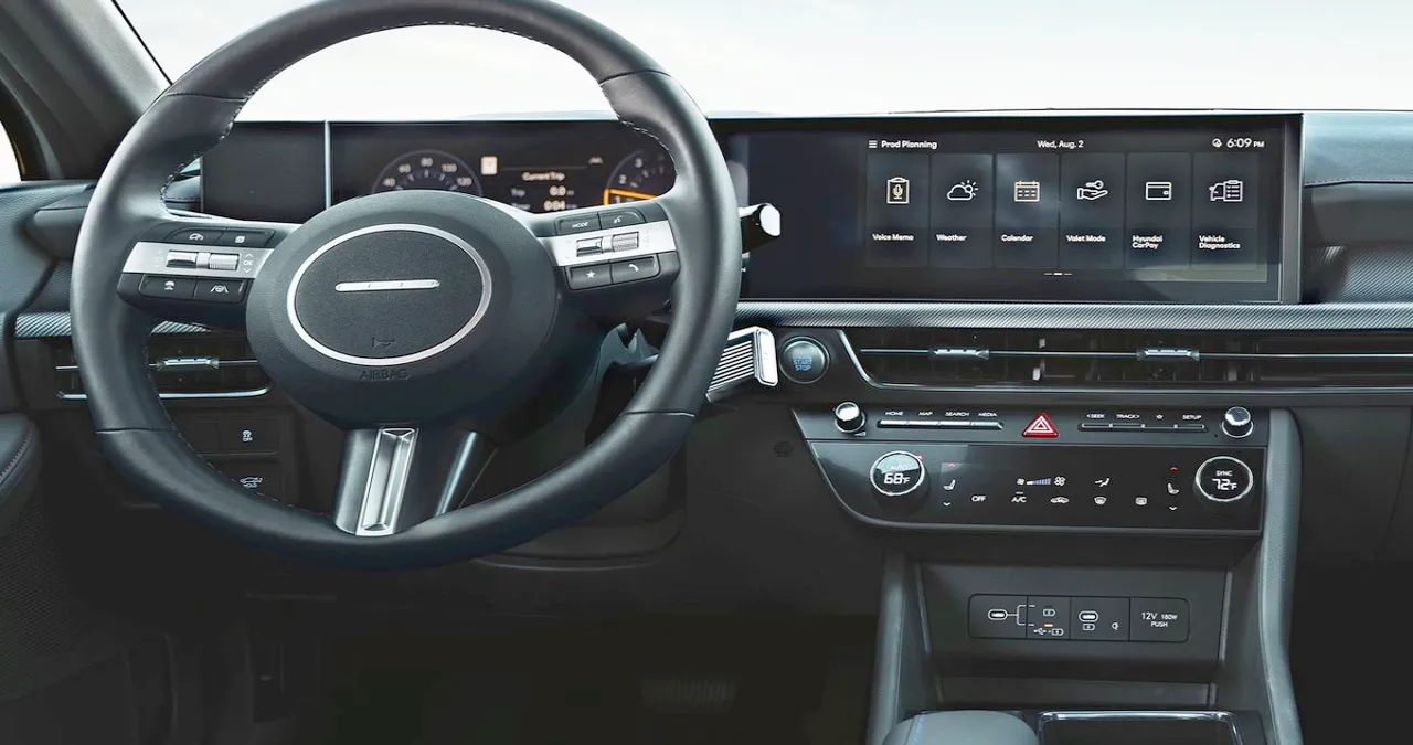 쏘나타 실내 / 현대자동차