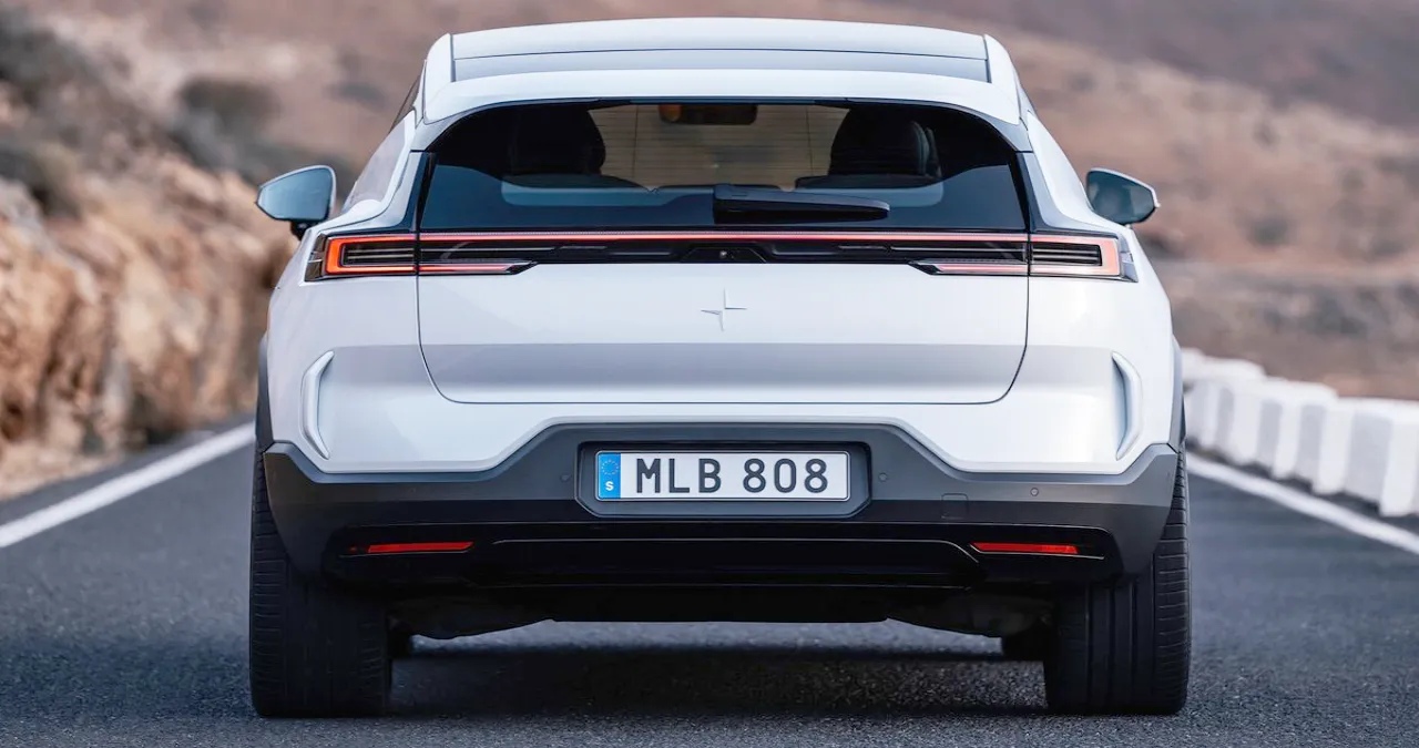 폴스타 3 / 폴스타