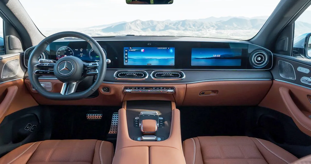 GLE 부분변경 실내 / 벤츠