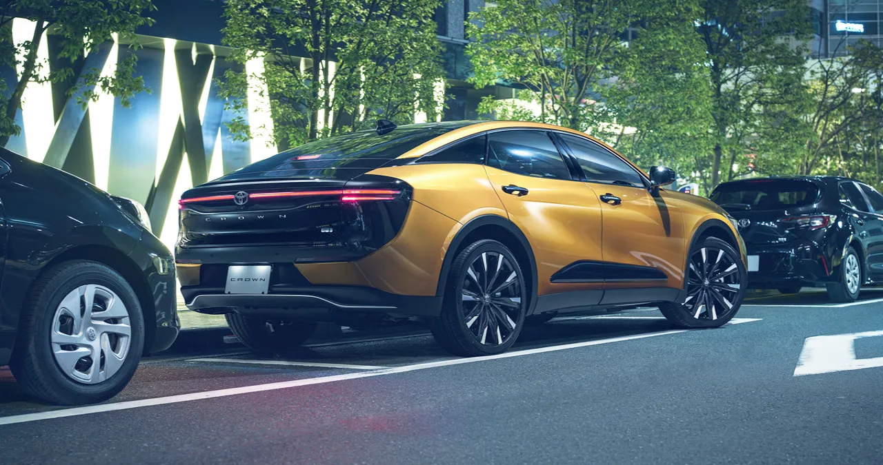 크라운 크로스오버 / 토요타