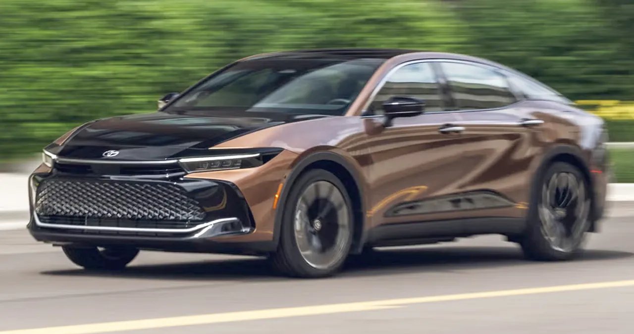 크라운 크로스오버 / 토요타