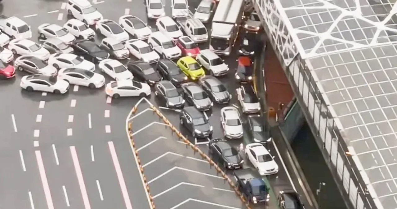 부산 합류 도로 / 온라인 커뮤니티