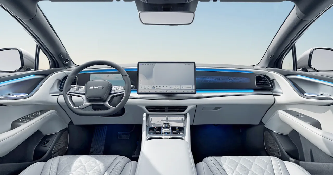 씨라이언 7 실내 / BYD