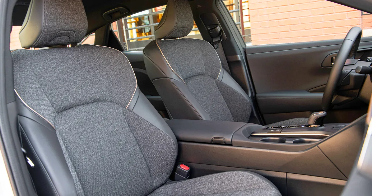 크라운 크로스오버 실내 / 토요타