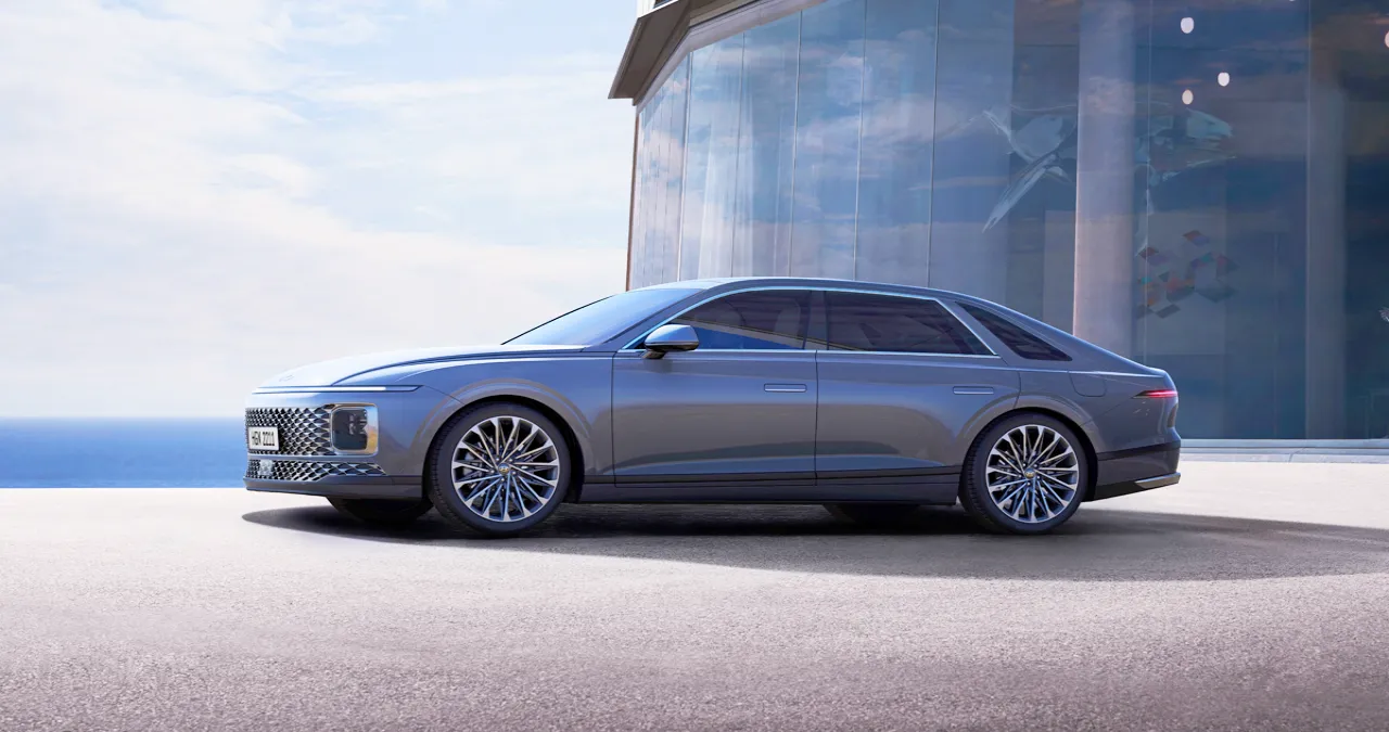 그랜저 하이브리드 / 현대자동차