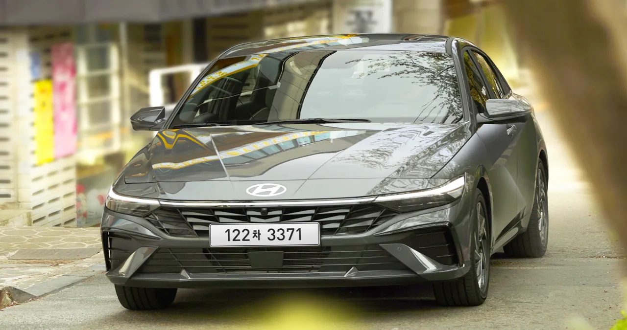 아반떼 하이브리드 / 현대자동차