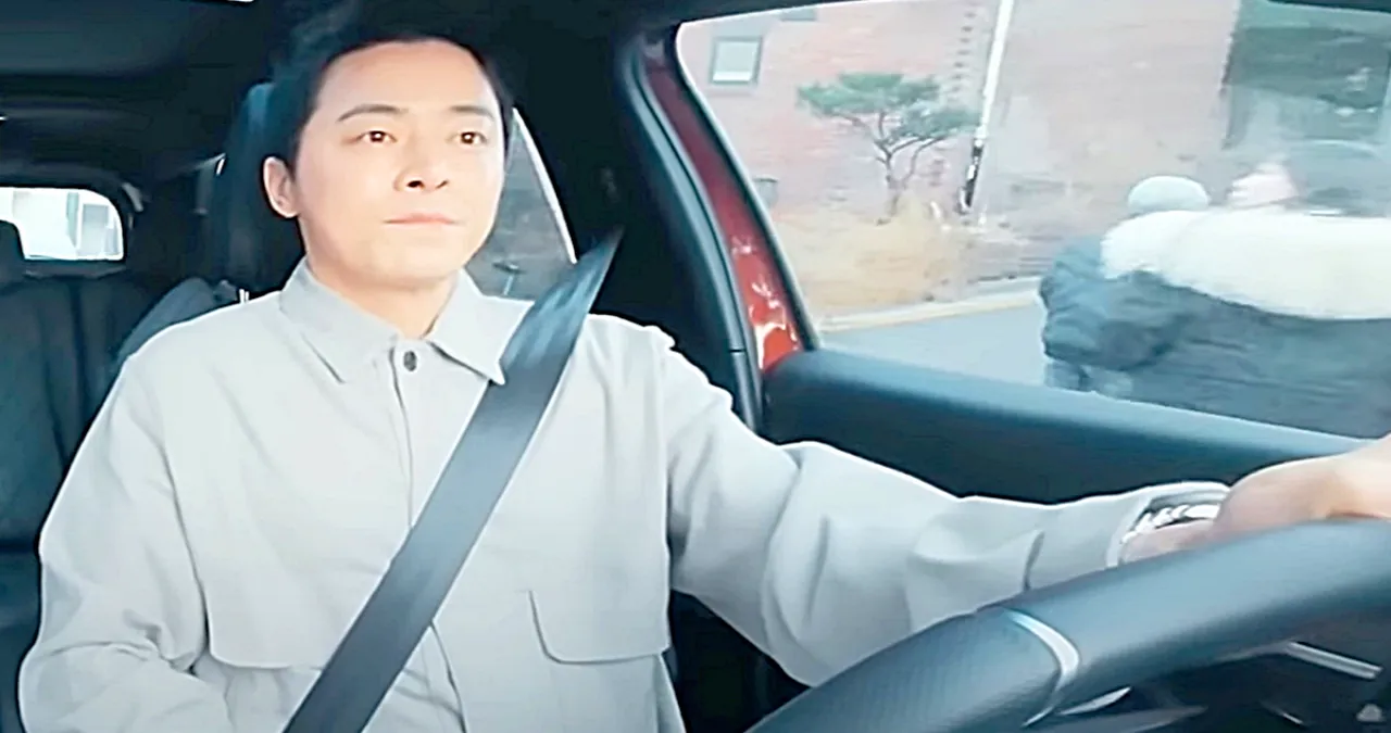 푸조 5008을 운전 중인 조정석 / 온라인 커뮤니티