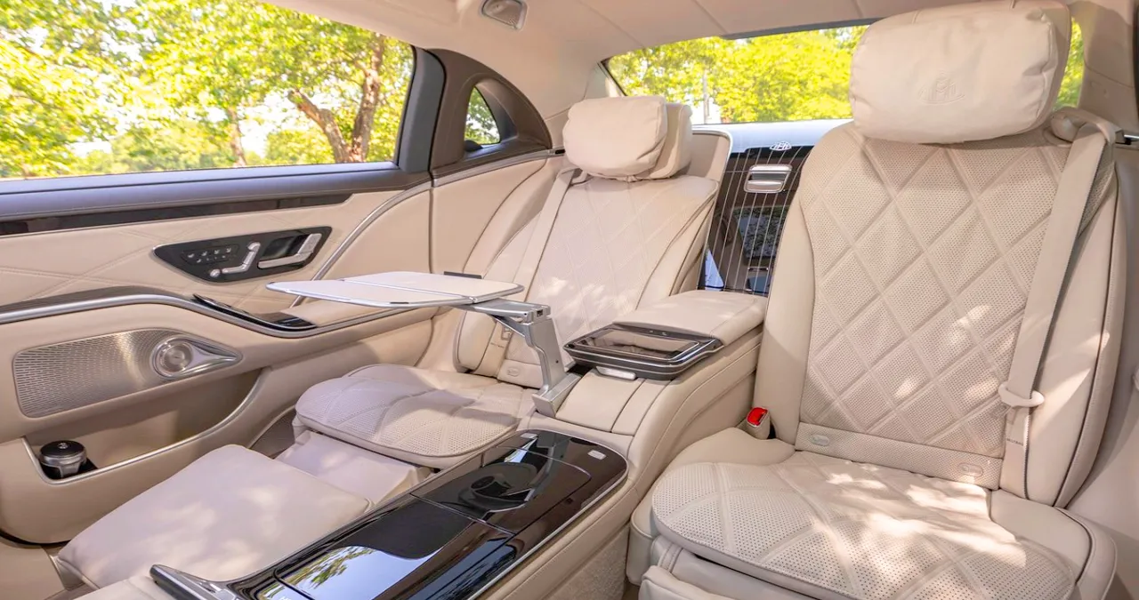 마이바흐 S클래스 실내 / 벤츠