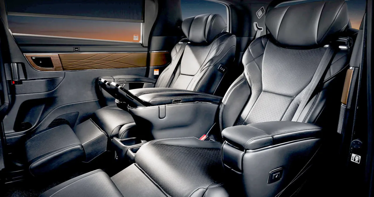 알파드 하이브리드 프리미엄 실내 / 토요타코리아