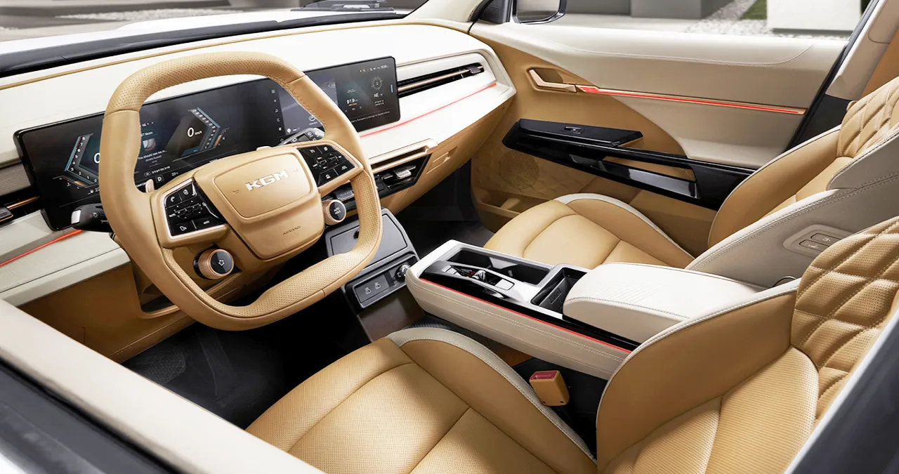 액티언 실내 / KGM