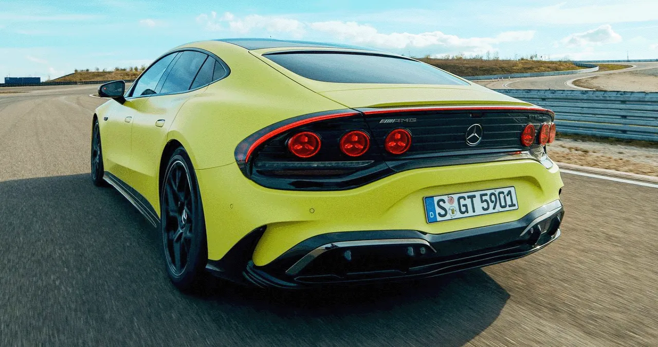 AMG GT 4-도어 쿠페 / 벤츠