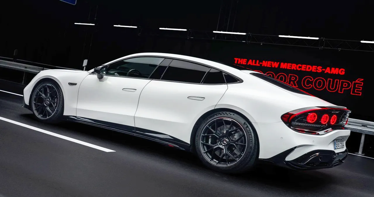 AMG GT 4-도어 쿠페 / 벤츠
