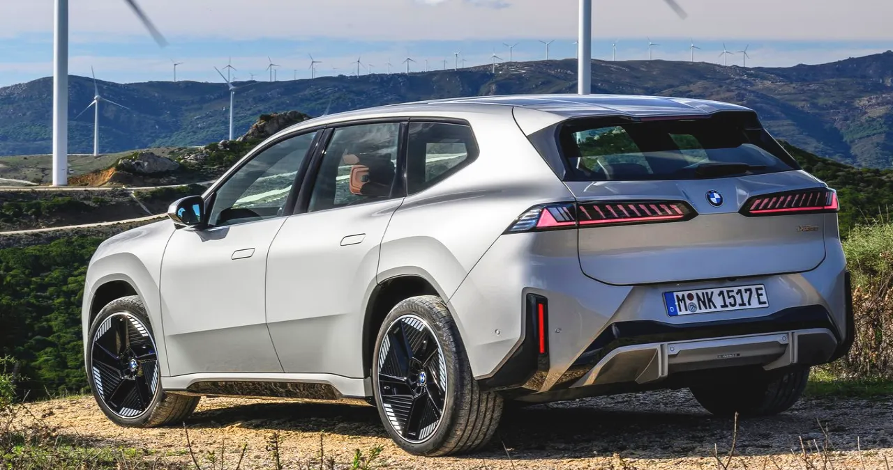 iX3 / BMW