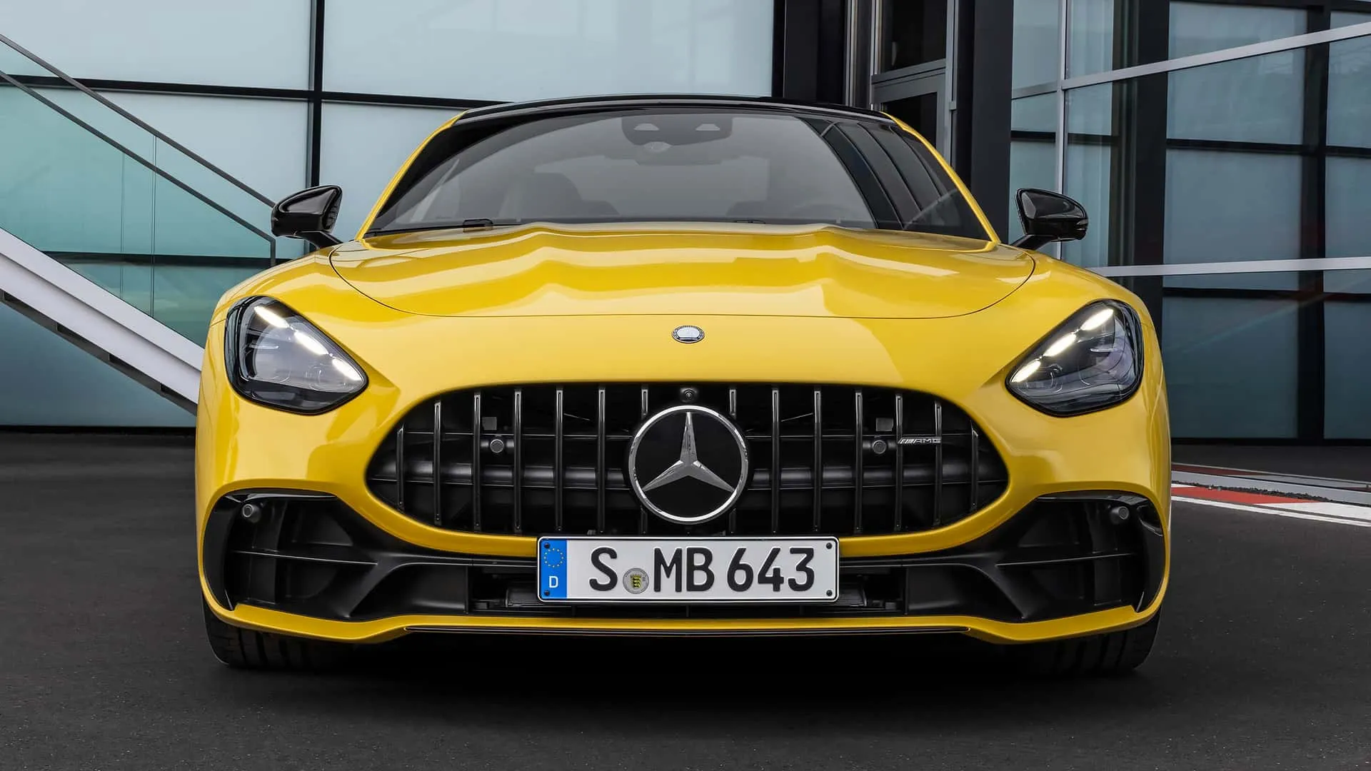 벤츠 AMG GT 43 정면
