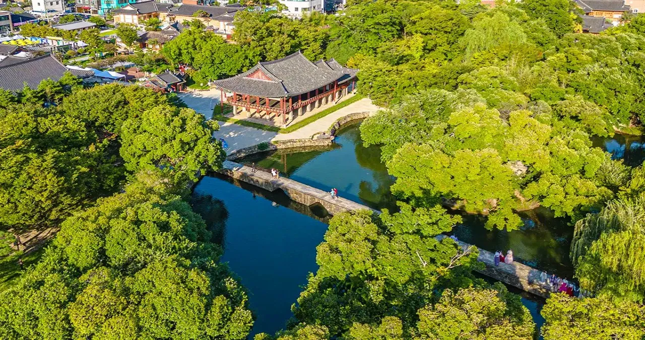 광한루원 전경 / 사진=한국관광공사 황성훈