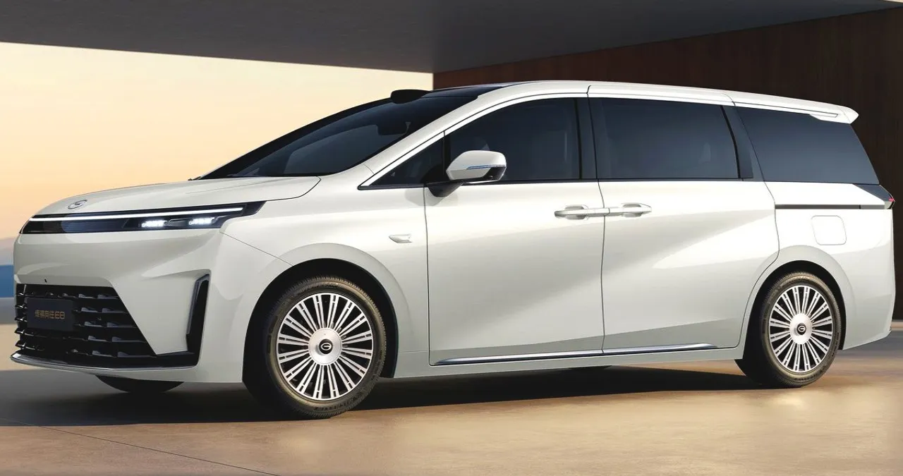 E8 PHEV / GAC