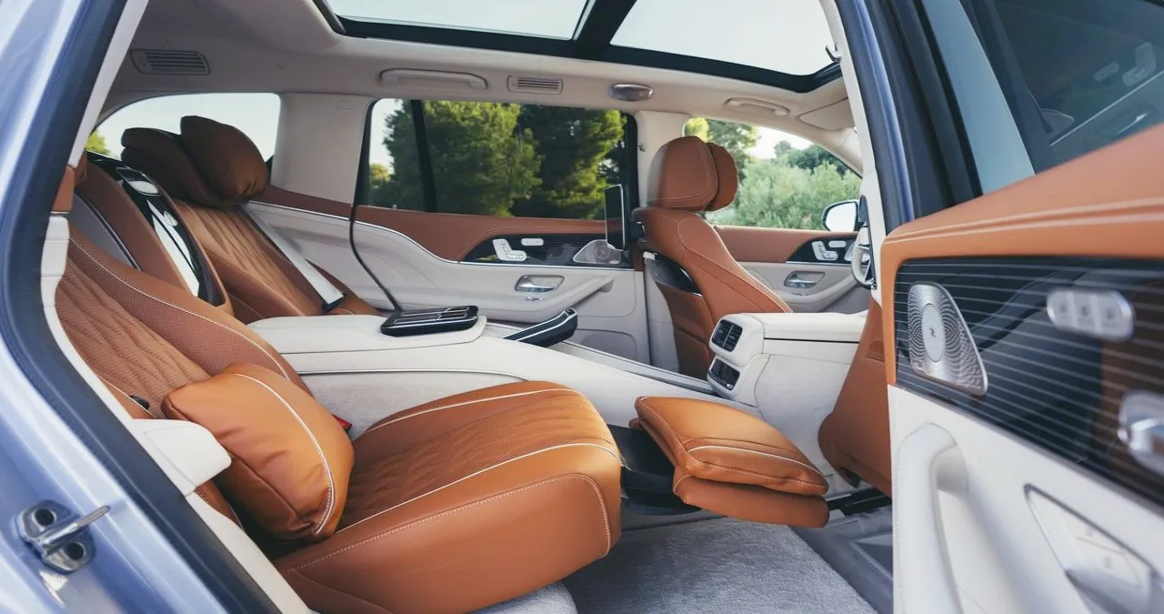 2027 GLS 실내 / 벤츠
