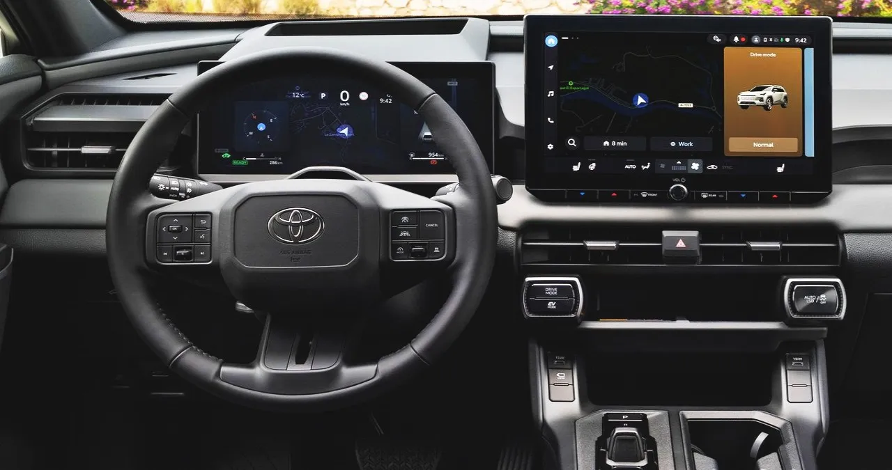 RAV4 실내 / 토요타