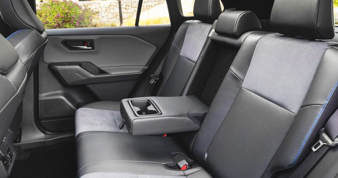 RAV4 실내 / 토요타