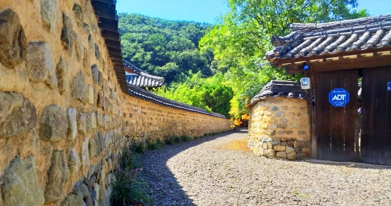 지수승산부자마을 돌담길 / 사진=진주관광