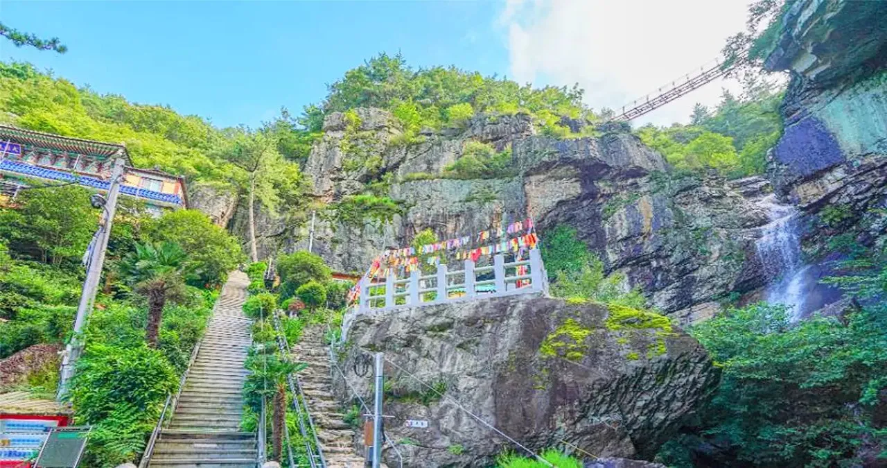 구절산 폭포암 모습 / 사진=한국관광콘텐츠랩