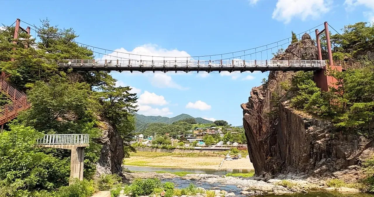 수주팔봉 출렁다리 / 사진=충청북도 공식블로그