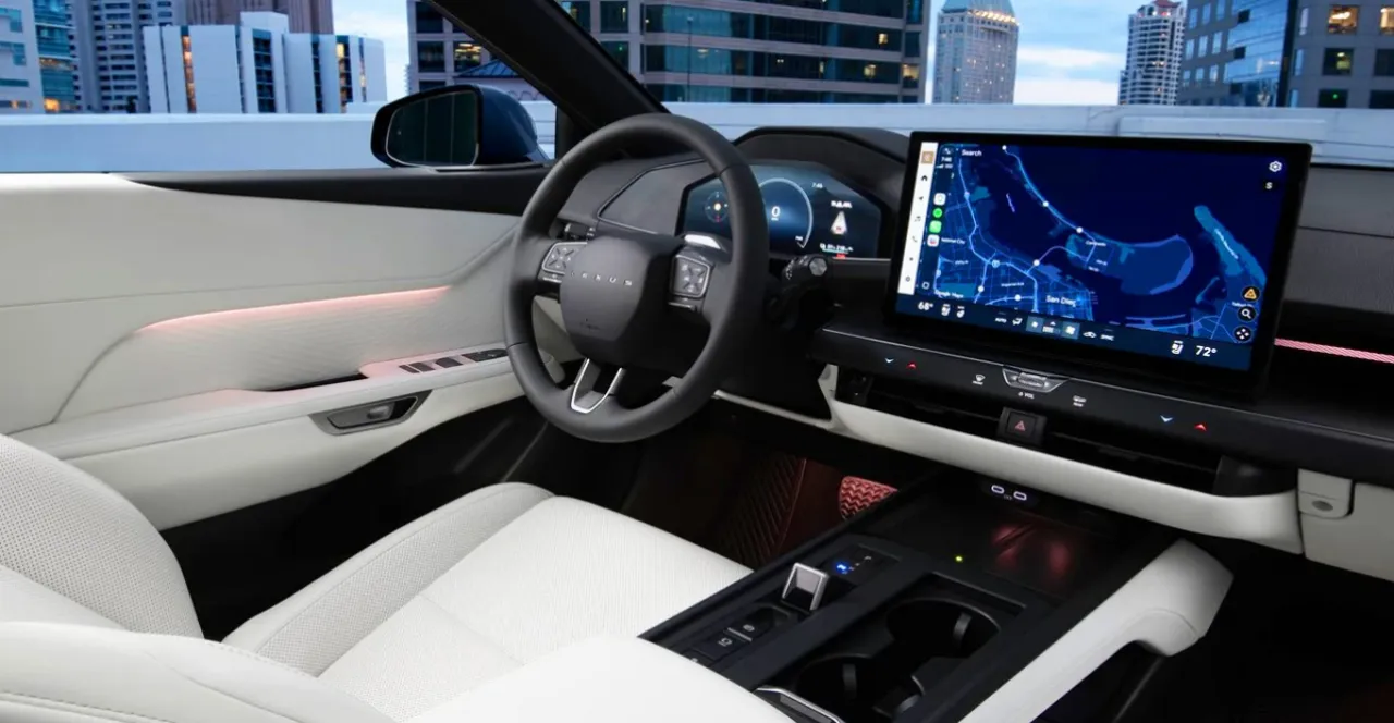 사진 : ES 350e 실내 / 렉서스