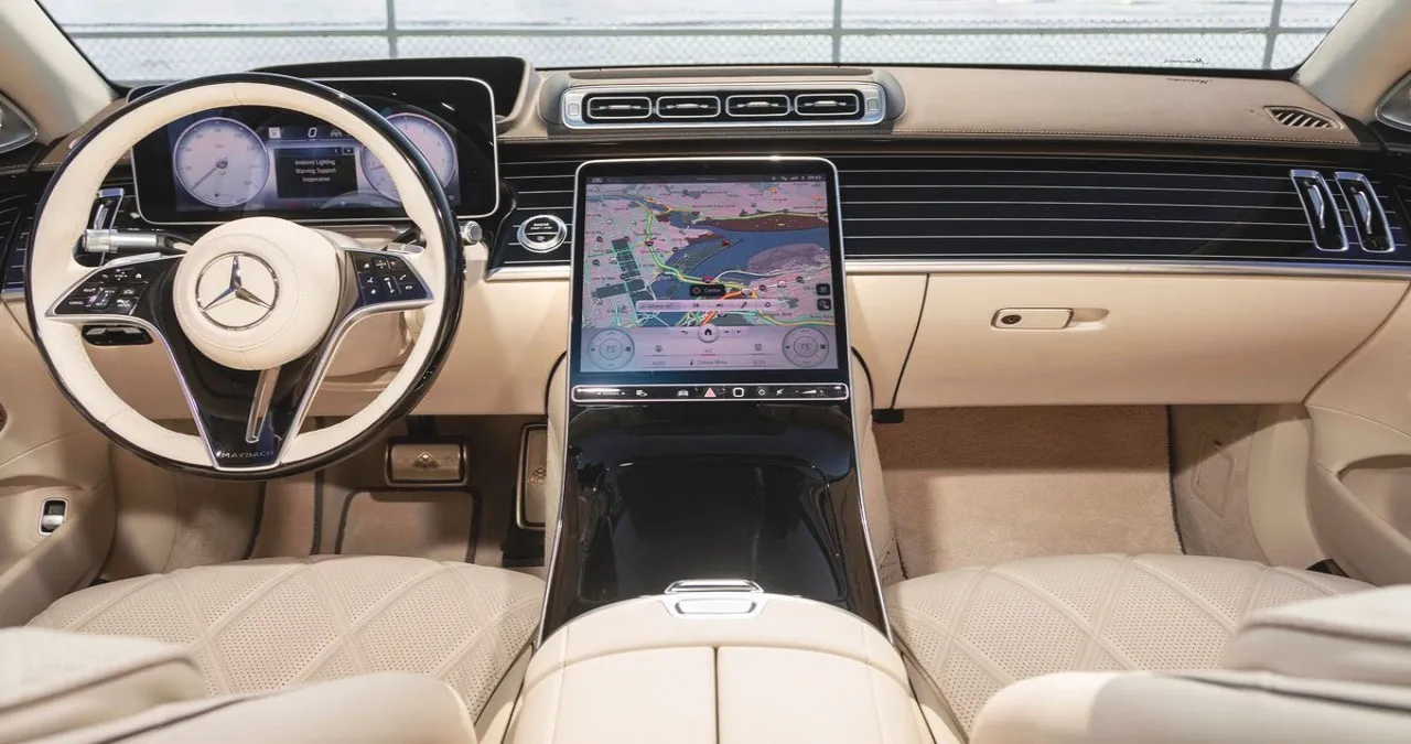 마이바흐 S580 실내 / 벤츠