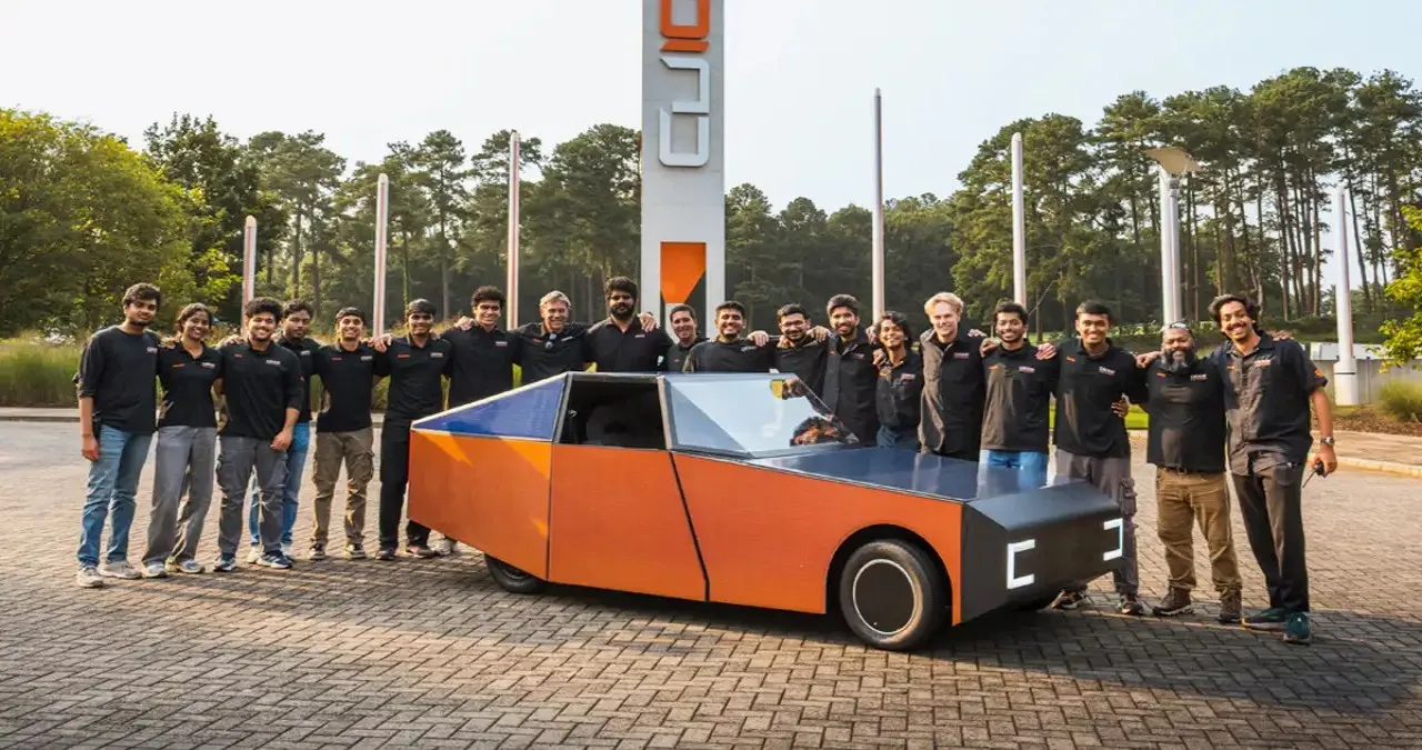 BMW와 클렘슨대학교의 ‘딥 오렌지 17’ /사진=BMW