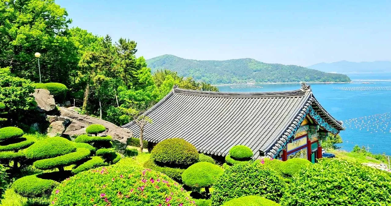 장수암 바다 풍경 / 사진=창원관광