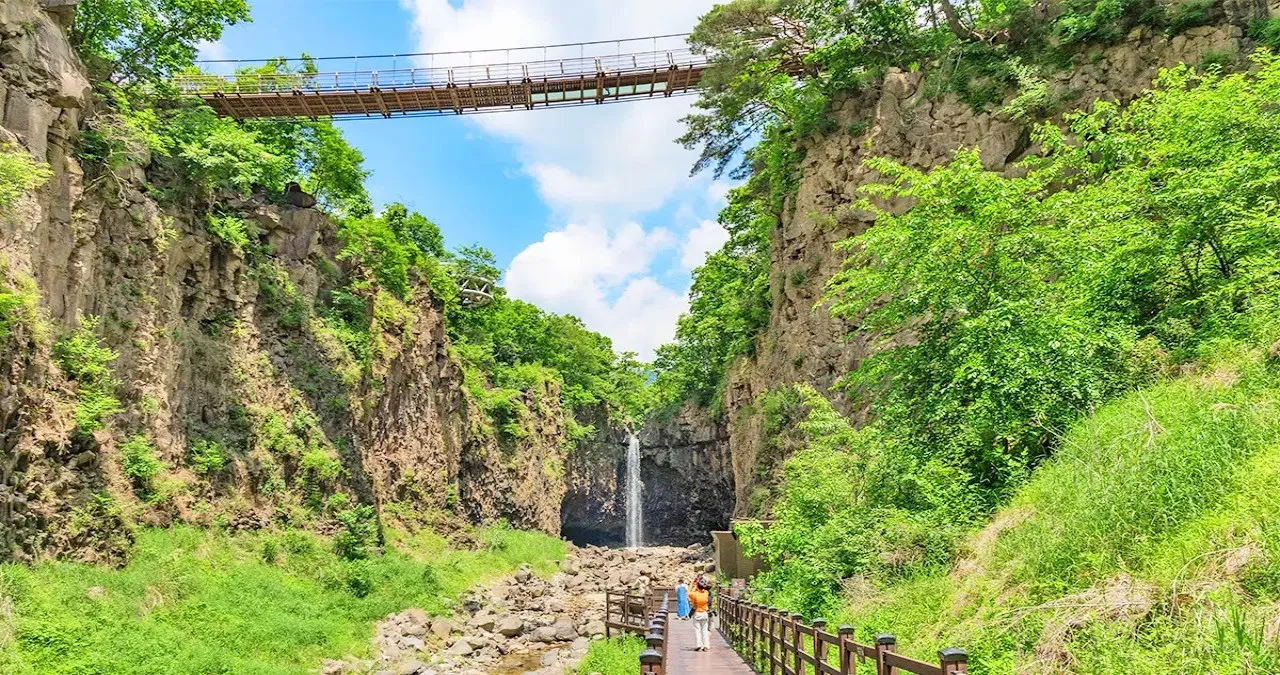 출렁다리와 산책로 / 사진=한국관광콘텐츠랩