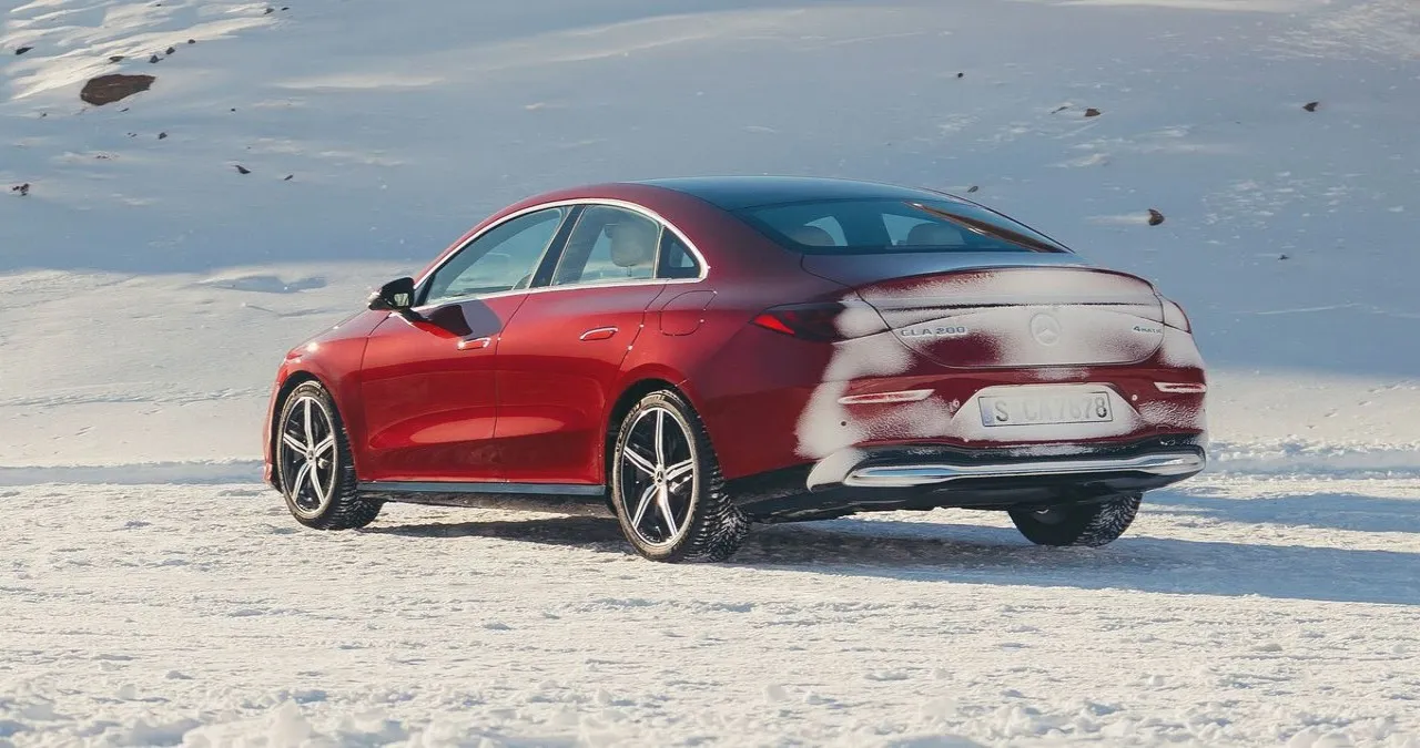 CLA / 벤츠