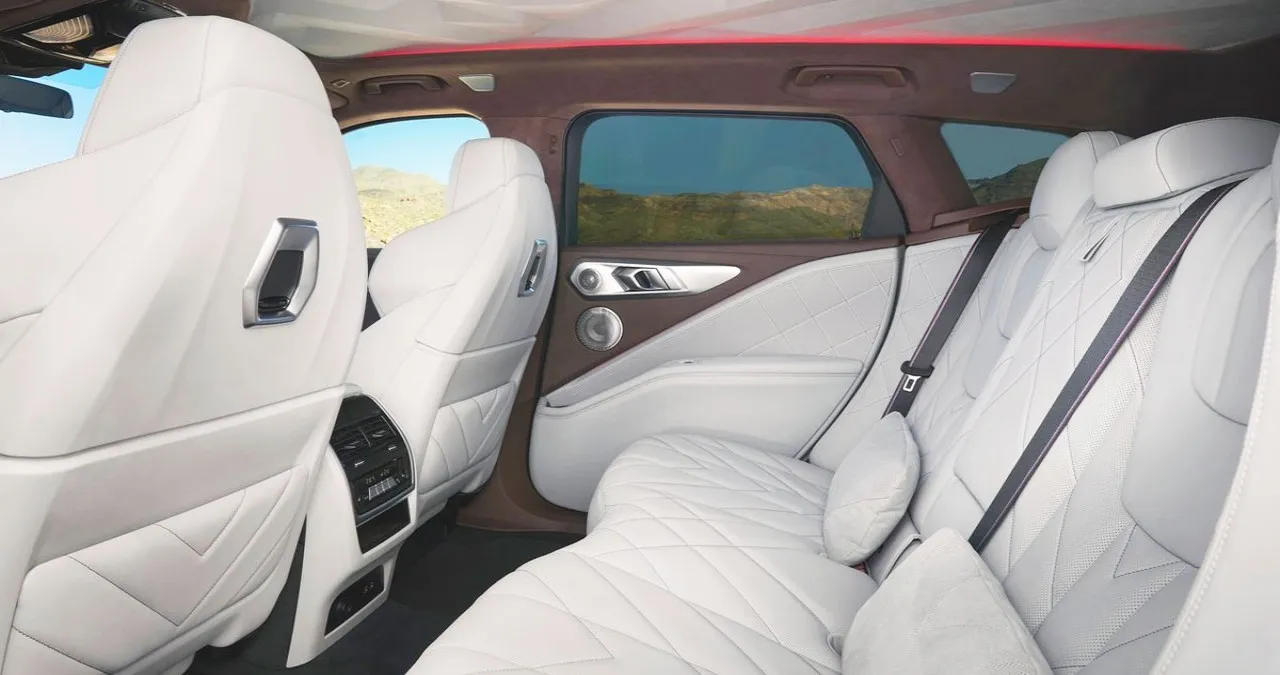 XM 실내 / BMW